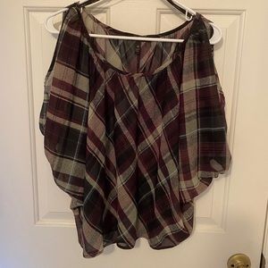 Women’s open shoulder top